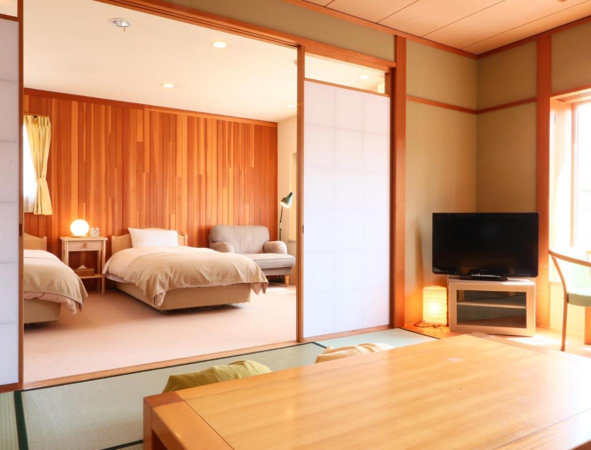 Bed and Breakfast Ryosha Tsukiakari Yamanakako Zewnętrze zdjęcie